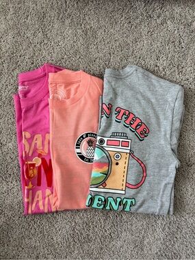 Cotton graphic tee bundle